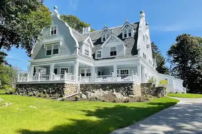 Image de 5 Bedroom 5. 5 Bath Luxury Waterview Home Near Beach and Walkers Point