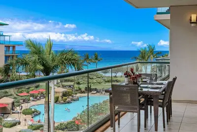 Maui Resort Rentals: Honua Kai - 4 Total Bedrooms, 4th floor Ocean And West Maui Mountain Views