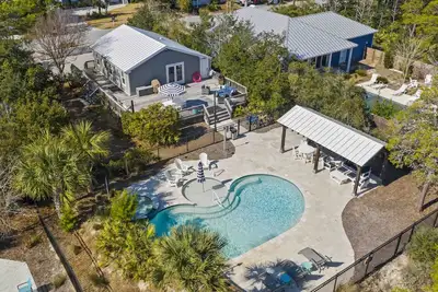 La Cabana - Enjoy a great location with resort outdoor space