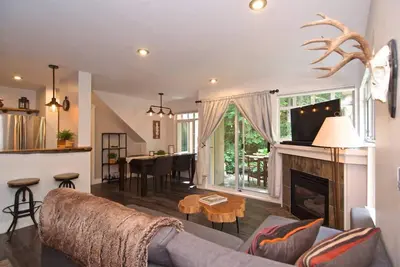 Image de Whistler Hide-away: A real treasure, beautifully renovated, peaceful private setting