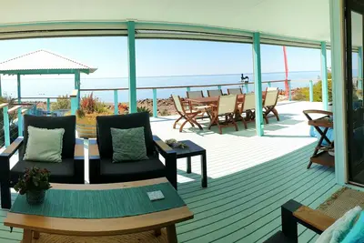Image de If You Want Absolute Beach Front. . . . . . . This Is It! ! ! ! !