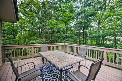 Image de Cozy Wintergreen Resort Condo: Walk to Ski Lifts!