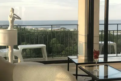 Image de Your beachfront home!