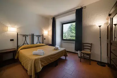 Apartment in agriturismo, with pool and tennis in Tuscan nature