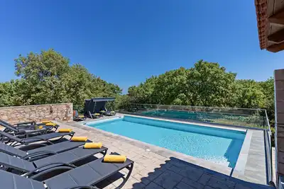 Inside a Forest With Vast Gardens Under the Trees Full Privacy Next to Rethymno!