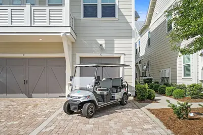 Image de Prominence 30a Beach Bliss - Golf Cart, 4 Bikes, 2 Pools, Beach, The Big Chill