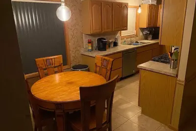 Image de Warm Grand Haven Lake Cottage