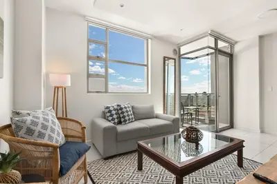 Image de Modern And Trendy 1 Bed Across From Rosebank Mall