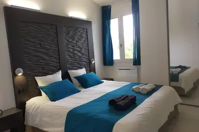 Image de T2 R+1 pour 2\/4 pers, jardin et parking privés!
