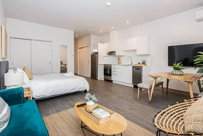 Image de Brand New and Perfectly Located Flat in Le Plateau by Denstays