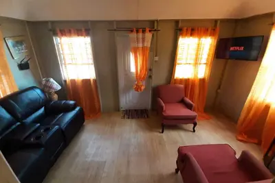 Image de 🌞 SunSpot Chattel House - Close to Everything