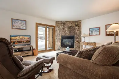 Image de P101e | In-between Town and Mtn | Free City Bus | Near Yampa River | Hot Tub