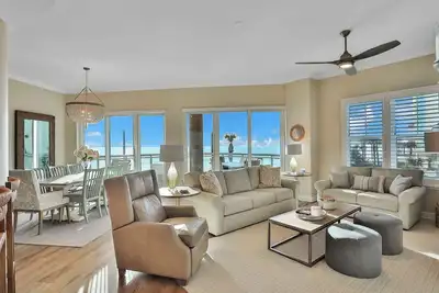 Image de Direct Ocean 3/3 Custom Design 2500sqft \"Beauty On The Beach\"