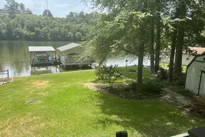 Image de Lake front property with cabana on Lake Catherine. 20 minutes from Casino.