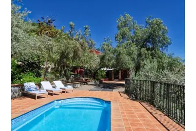 Alembic House | Villa with beautiful views and pool