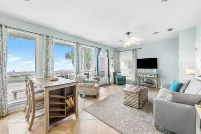 Image de Destiny Beach Villas - Gulf Views, Steps to beach, Free Beach Service