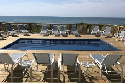 Image de Spectacular 9 Bedroom Luxury Oceanfront sleeps 40  Heated Pool* + Hot Tub*! !