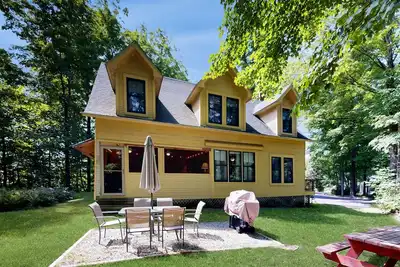 Image de Historic Retreat Near Skiing & Town W/ Wonderful Views, Free WiFi, Gear Storage