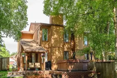 Image de Clean Town House at a Great Location