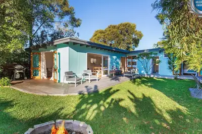 Image de Beachwood - Firepit - Pet Friendly - 2 Mins Walk to the Beach