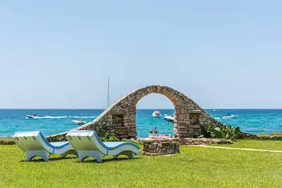 Image de Sconto 30% 1 Agosto - 12 Agosto! Stupenda villa con piscina sul mare.
