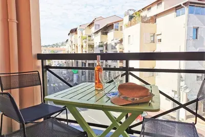 Image de Studio climatisé avec piscine et Wi-Fi, à 150m des plages et du centre-ville de Cannes