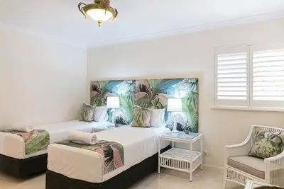 Image de Magnificent luxury holiday residence in the exclusive, security-gated Sands Estate.