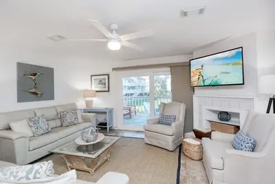 Image de Pet Friendly, Gulf View 3 Bedroom, Pool & Tennis ~ Barrier Dunes 493