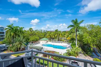 Image de Pool, Free Parking & Pet Friendly - The Barbados