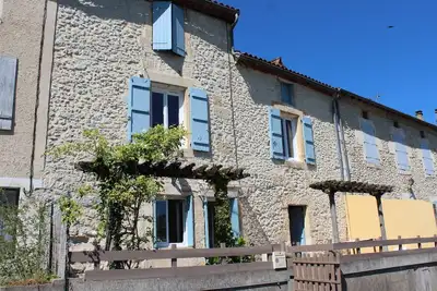 Image de Maison 2 chambres - terrasse vue rivière Pas De Jardin - sans Wifi ni Tv