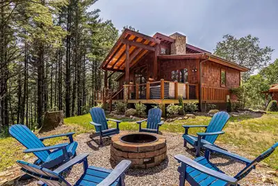 Image de Bear Woods Belle - Eagles Nest amenities, fire pit, hot tub, two suites