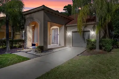 Image de 4 Bedrooms/ 3 Bathrooms/ Bella Vida (911 Mb)