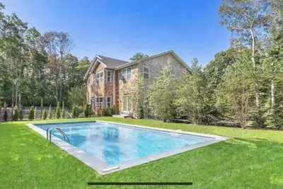 Image de Luxury and convenience in the Hamptons!