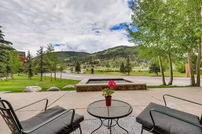 Image de Upscale Luxury-Next to Slopes/Golf, View, Hottub
