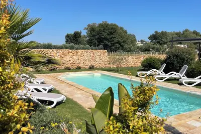 Image de Villa With Pool Between The Vineyards