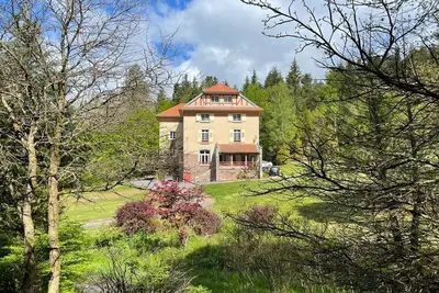 Image de Large house of 650m2 in lush greenery surrounded by forests and lakes