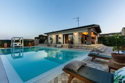 Image de The Luxury Beach Villa with shared Swimming Pool, between Viareggio and Torre del Lago Puccini