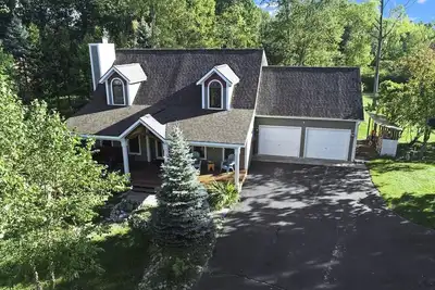 Image de Private Beach * Secluded on 1-Acre * Hot Tub * Game Room *