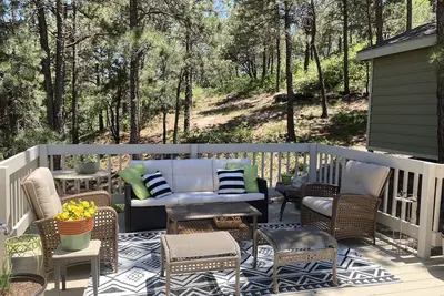 Image de House on secluded, private lot