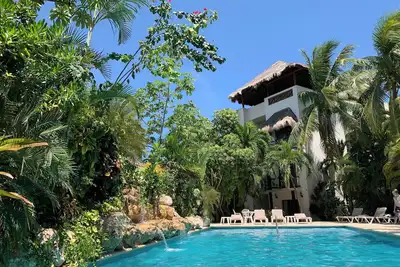 Image de Beautiful condo by the beach and fifth avenue