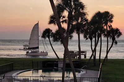 Image de Beautifully updated condo with incredible Gulf of Mexico views!