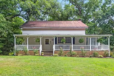 Image de Pet Friendly Farmhouse near the Harpeth River