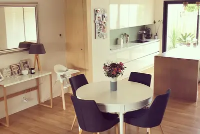 Image de Villa d'architecte avec jardin Ă 50m de Bordeaux!