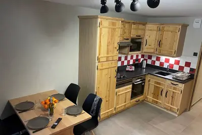 Image de Studio cosy 4 pers. , proche pistes, piscine chauffée, salle de jeux, centre à 450m