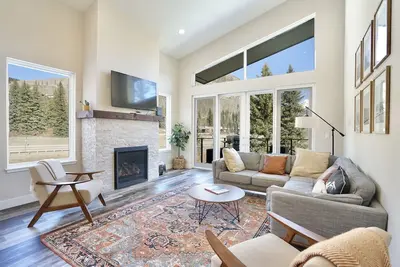 Image de Hot Tub, Modern Home, Close to Silverton!