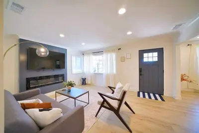 Image de @ Marbella Lane - Vibrant 4br Rwc | Ldry + P