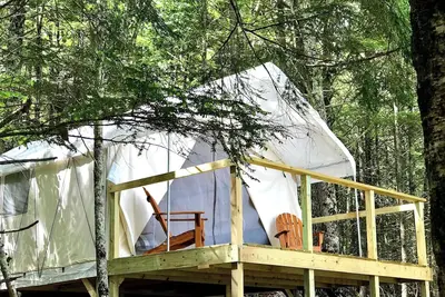 Image de Lakefront Glamping Tent w/ensuite bath, King Bed, Fabulous View, near Acadia
