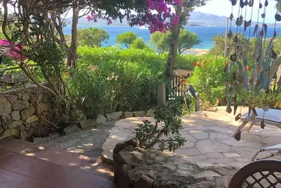 Image de House with garden and sea view