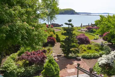 Image de Enchanting Oceanfront Estate w/ High-Speed WiFi Steps from Bar Harbor & Acadia