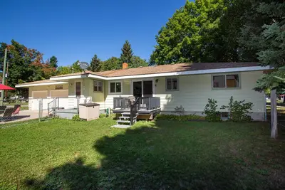 Image de Firefly House - Comforts of home across from beach/campground